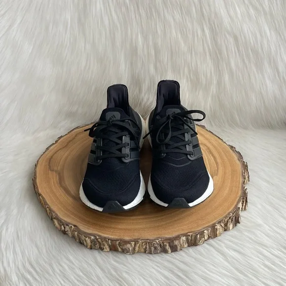 LIKE NEW Adidas Ultraboost black sneakers